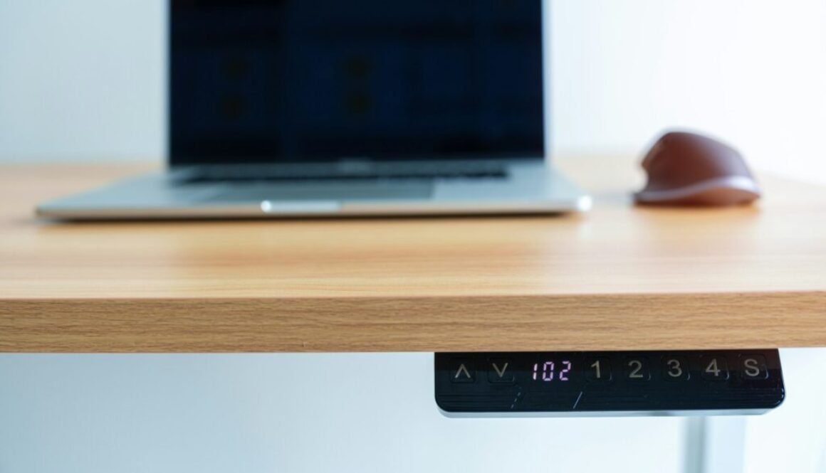 Ergonomic electric desk or Adjustable height table