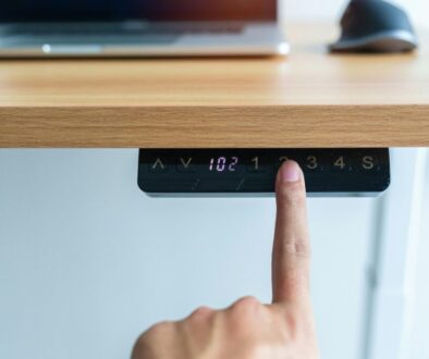 Hand adjustment Ergonomic electric desk or Adjustable height