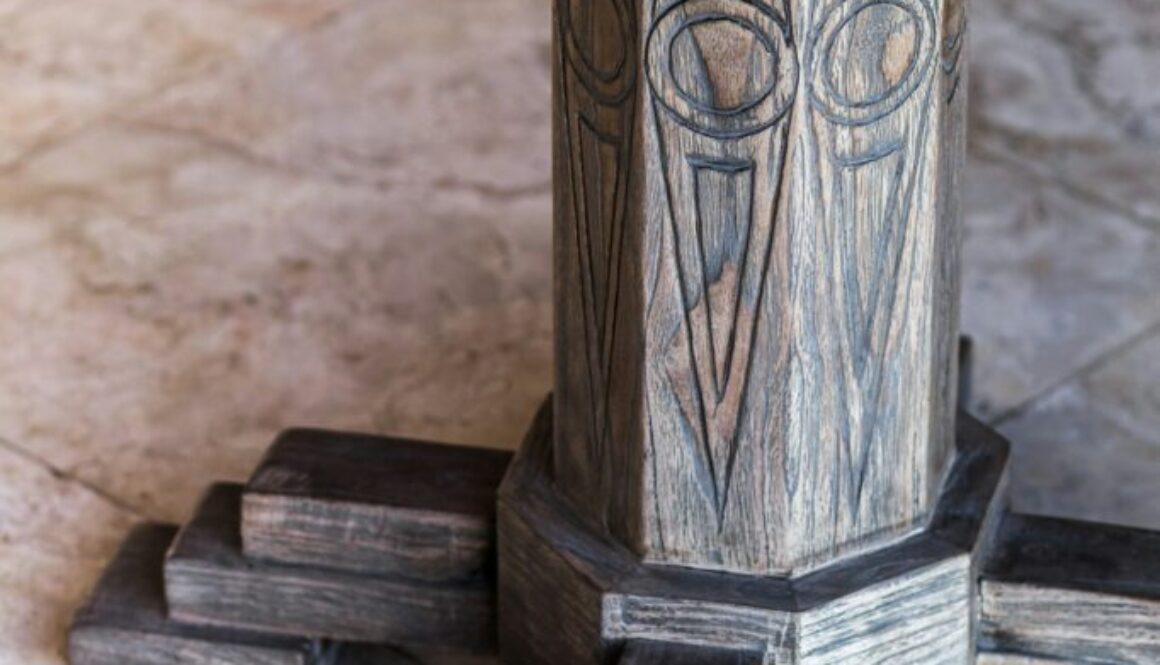 Massivholz oder Furnier? Die Unterschiede bei Holzschreibtischen