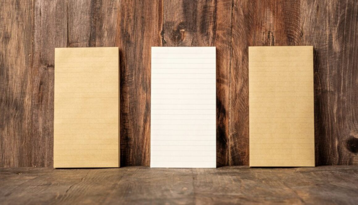 Holztische aus Eiche, Buche oder Kiefer – Welches Holz passt zu Ihnen?