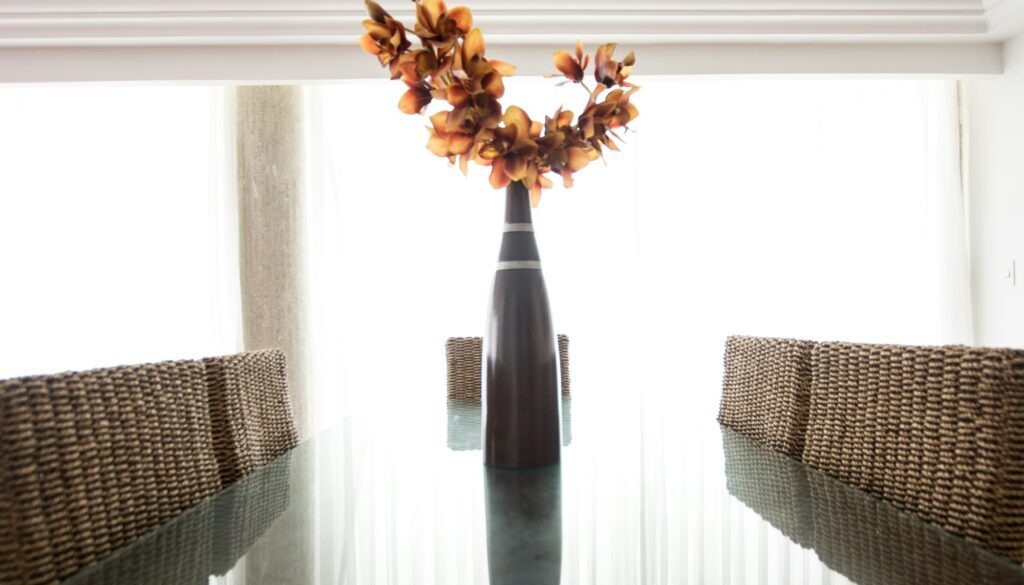 Glas-Tische für kreative Arbeitsbereiche – Design trifft Inspiration